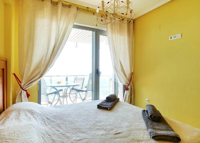 Apartment Sea Front Callas De *